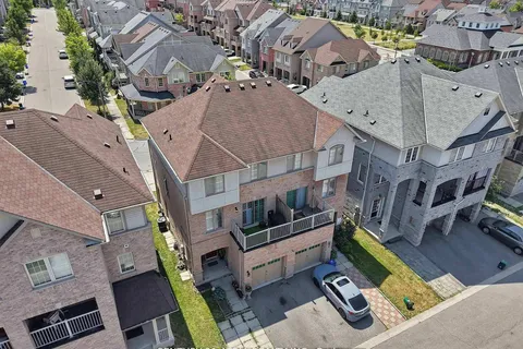 116 Barnham Street, ON L1Z 0K7