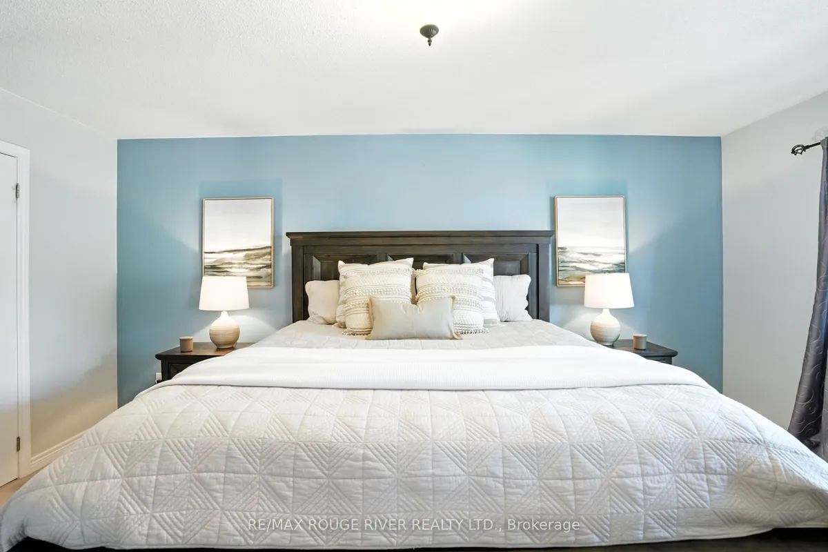 47 James Govan Drive, ON L1N 0J9