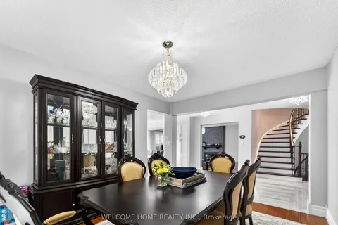 1037 Sandcliff Drive, ON L1K 2E5