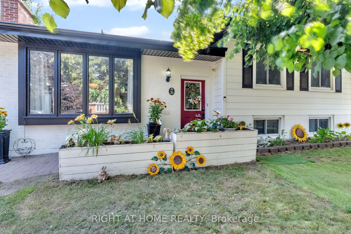 20 Cardiff Court, ON L1N 5N9