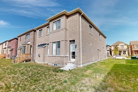 2885 Foxden Square, ON L1X 0N9