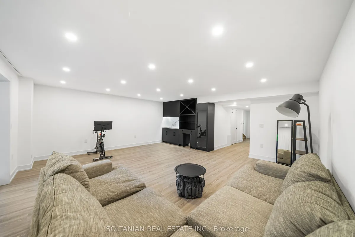 62 Inwood Avenue, ON M4J 3Y5