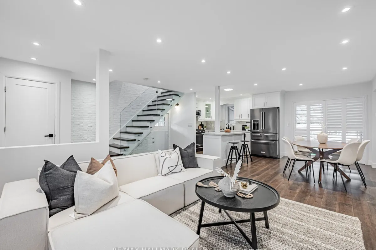 12 Leagrove Crescent, ON M1L 3S6