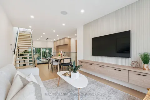 32 Westlake Crescent, ON M4C 2X2