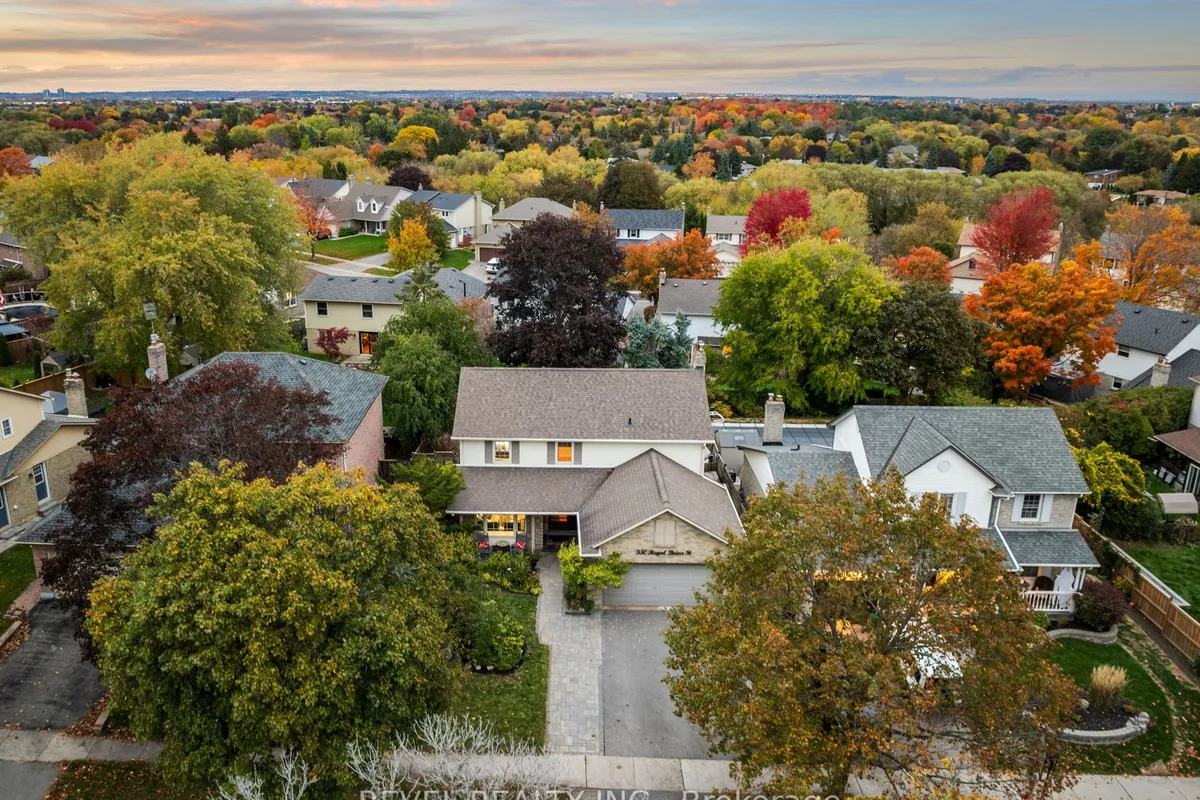 330 Regal Briar Street, ON L1N 6N1