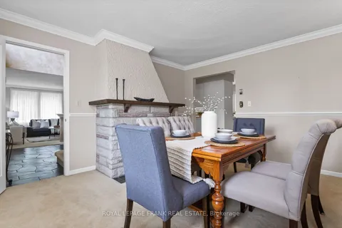 848 Swiss Heights, ON L1K 2A9