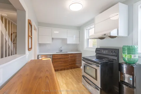 22 Forest Road, ON L1S 2N3