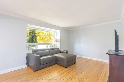 22 Forest Road, ON L1S 2N3