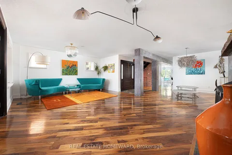 2 Park Avenue, ON M4E 1B6