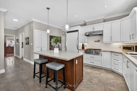 21 Corvinelli Drive, ON L1M 0G7