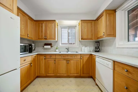 54 Chester Crescent, ON L9L 1K7