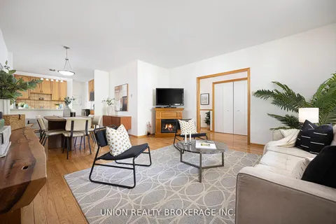 9 Elmer Avenue, ON M4L 3R6