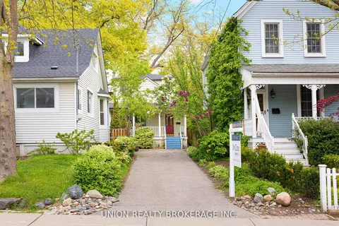 9 Elmer Avenue, ON M4L 3R6