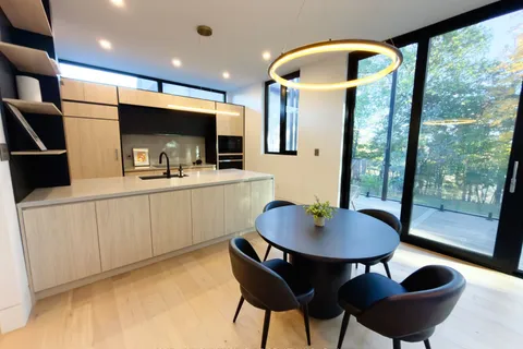 10 Haida Court, ON M1C 3L1