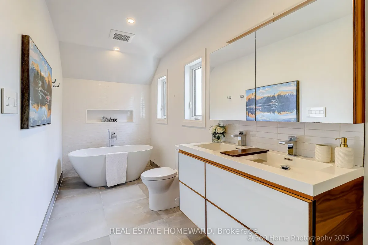 76 Whistle Post Street, ON M4E 3W8