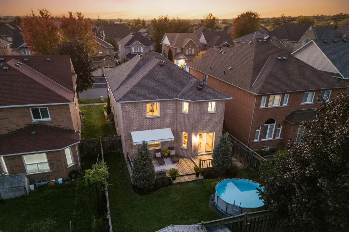 127 Baycliffe Drive, ON L1P 1V5