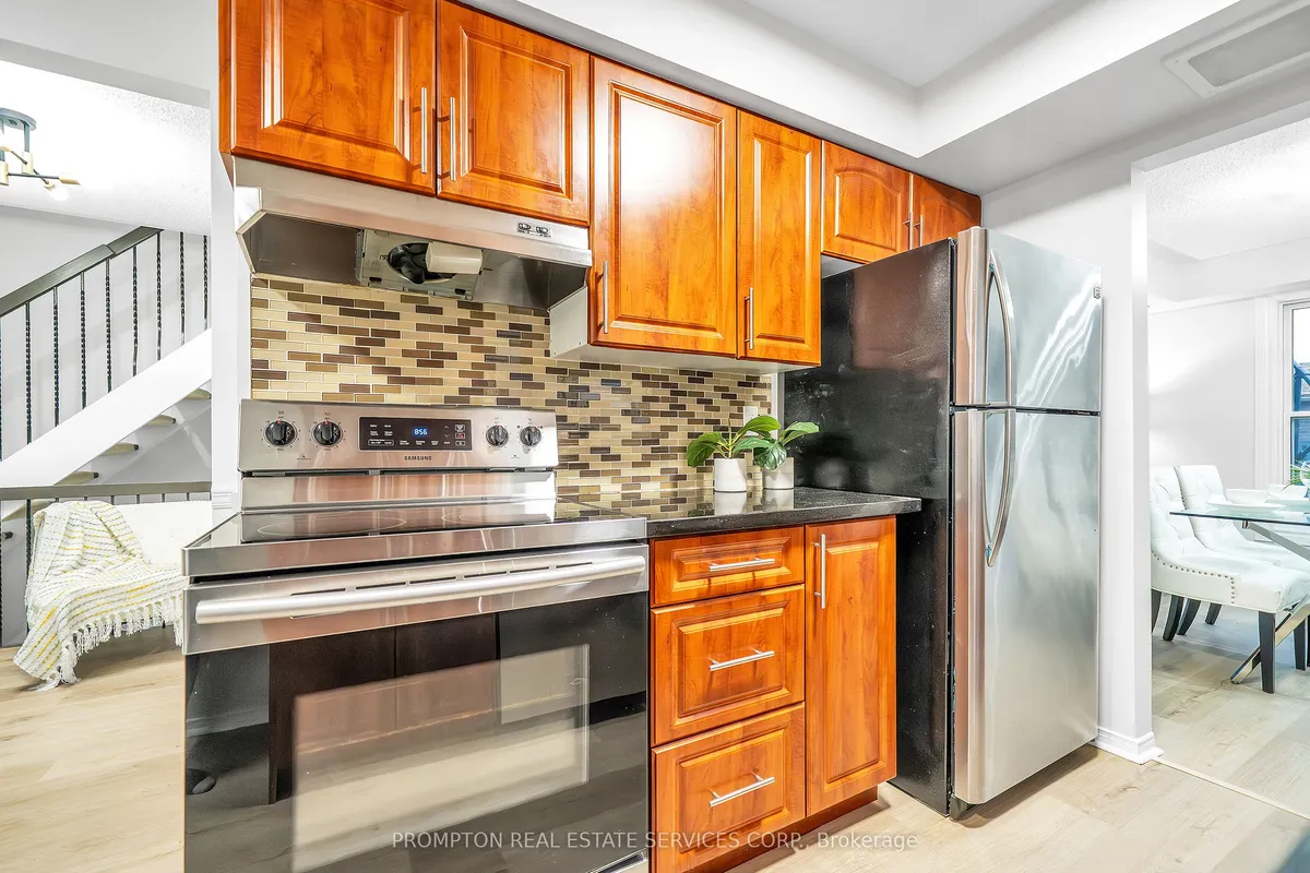 39 Frost Drive, ON L1P 1C8