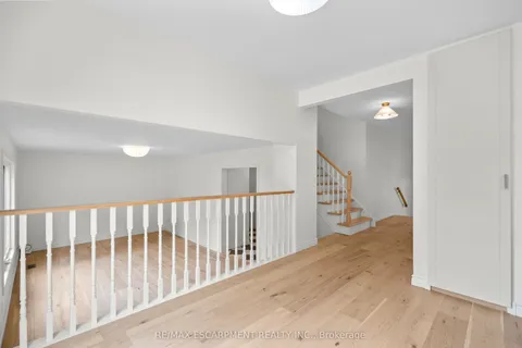 31 Inglewood Place, ON L1N 8Z9