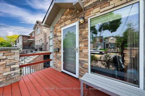 169 King Edward Avenue, ON M4C 5J7