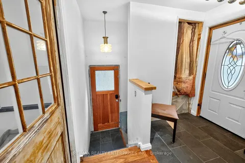 10 Colonial Avenue, ON M1M 2C2