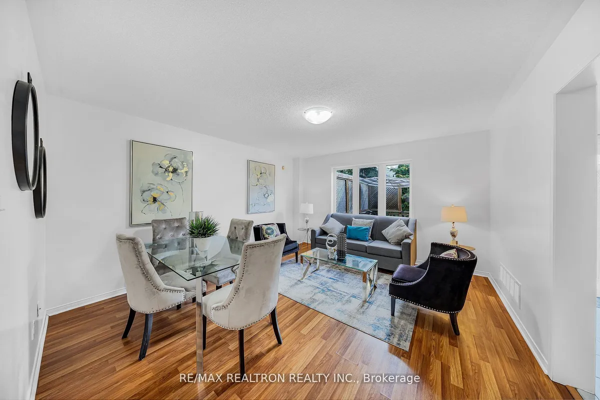 25 Cranston Avenue, ON L1Z 2B5