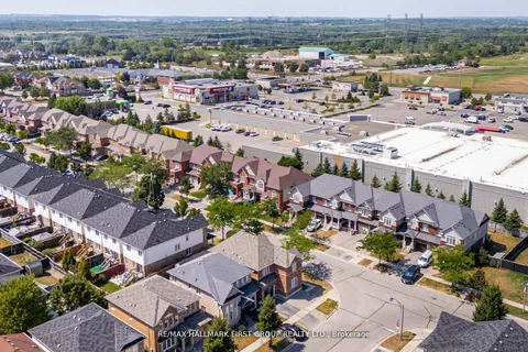 35 Elliottglen Drive, ON L1Z 0H1