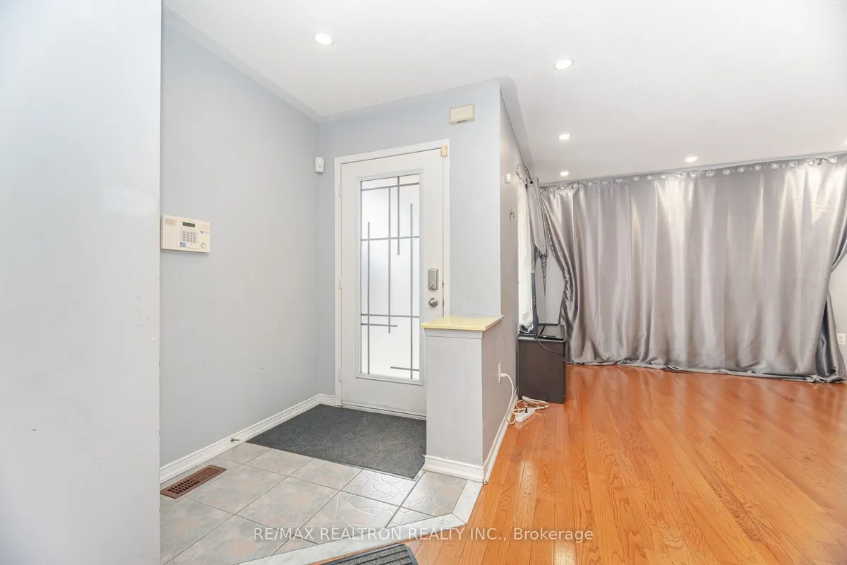 58 Bradbury Crescent, ON L1T 4G5