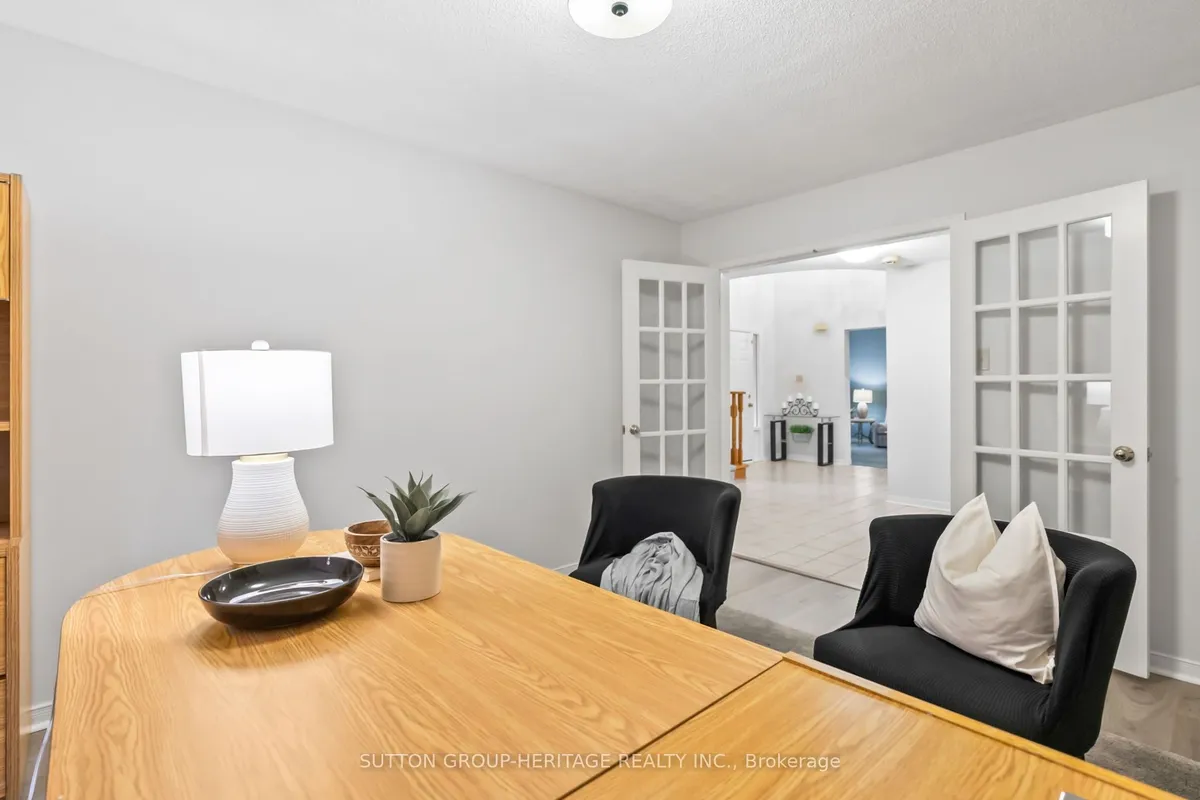 16 Mantell Crescent, ON L1T 3N6