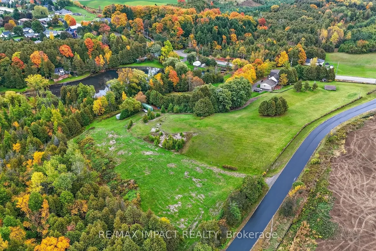 272 Raglan Road, ON L1H 0N3