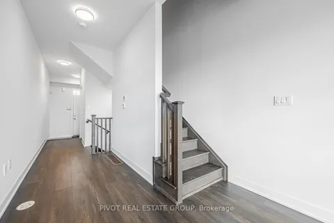 9 Lively Way, ON L1R 0S3