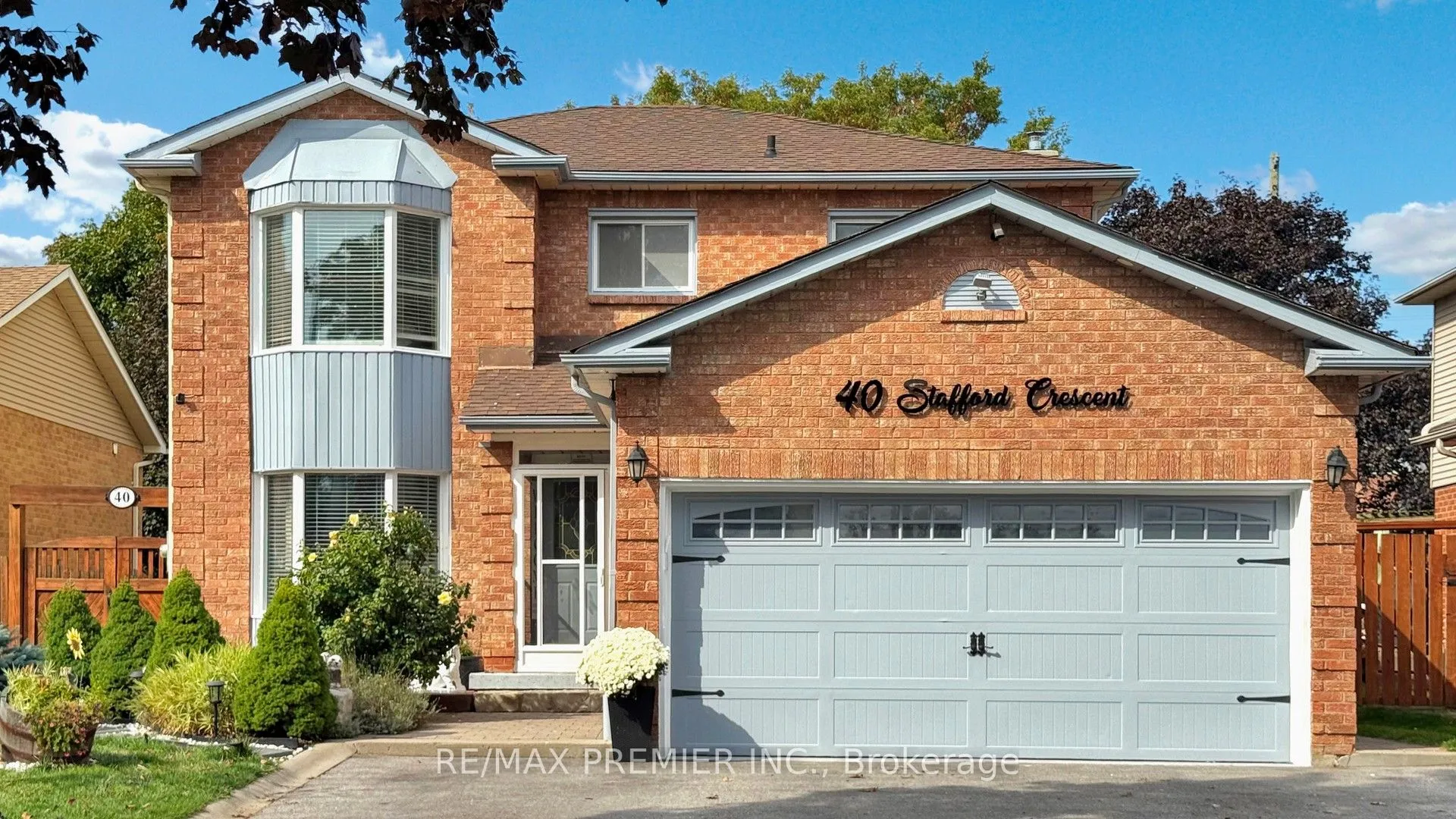 40 Stafford Crescent, ON L1N 8T6