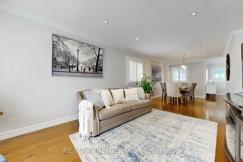 40 Stafford Crescent, ON L1N 8T6