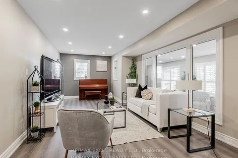 657 Old Harwood Avenue, ON L1Z 1E4