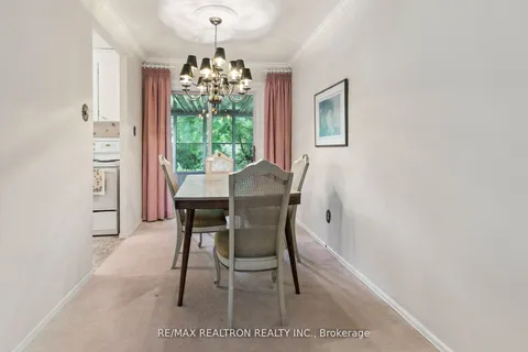 27 Elfreda Boulevard, ON M1L 4L5