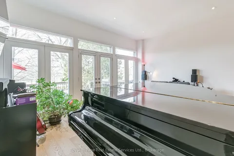 176 Leyton Avenue, ON M1L 3V6