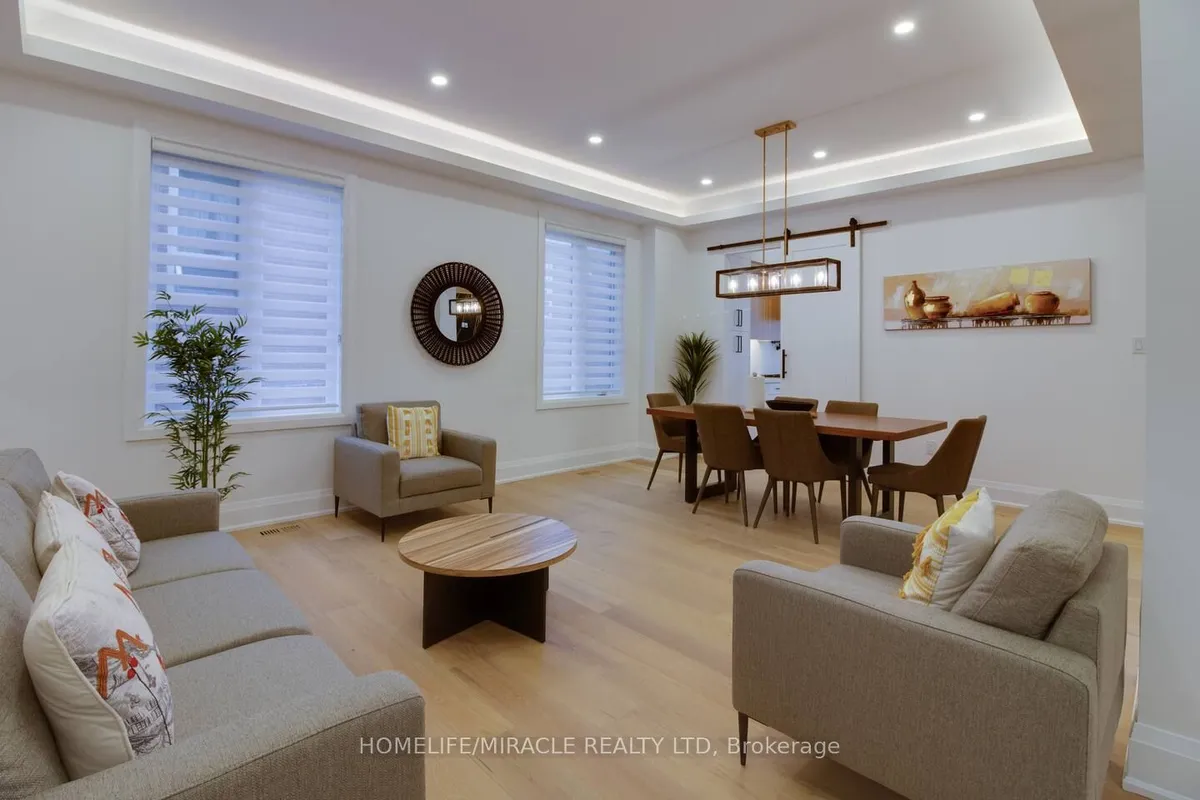 10 Stamford Square, ON M1L 1X3