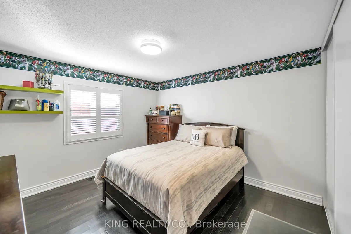 71 Montebello Crescent, ON L1T 4M9