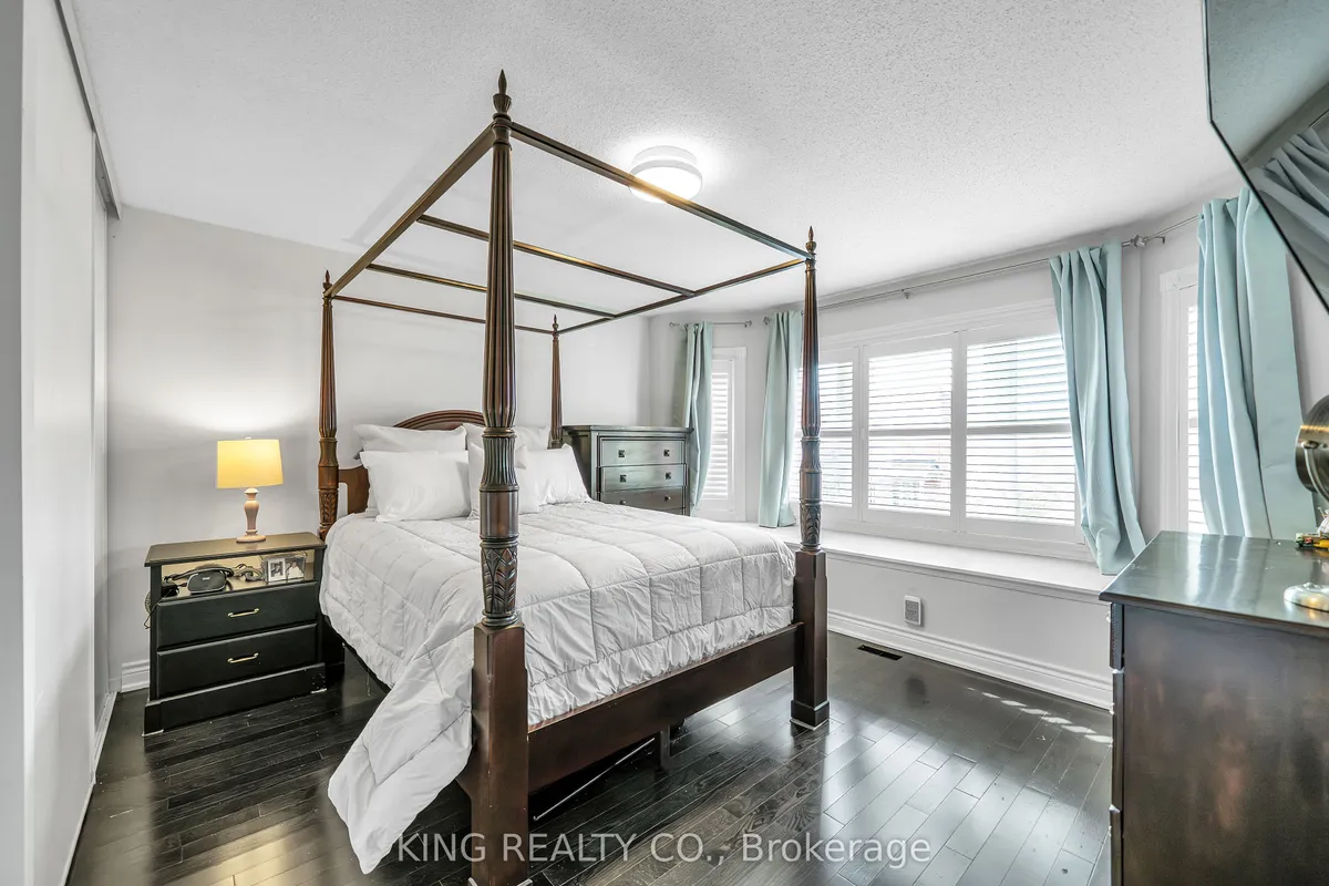 71 Montebello Crescent, ON L1T 4M9