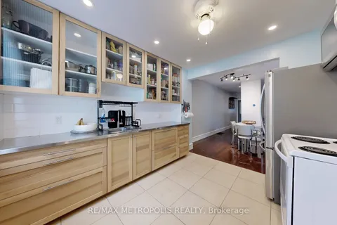 179 Coleman Avenue, ON M4C 1P9