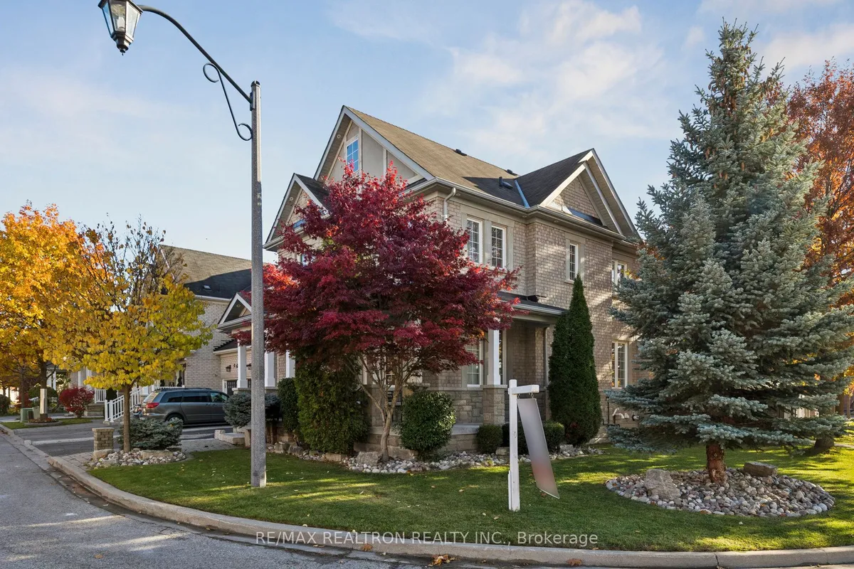 11 Shorten Place, ON L1T 0E9