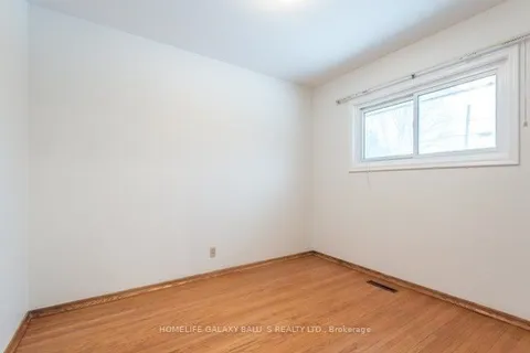 427 Fairleigh Avenue, ON L1J 2W4