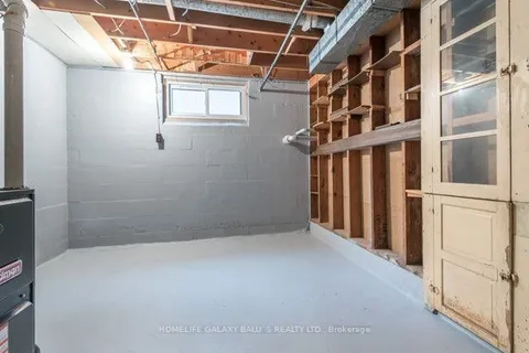 427 Fairleigh Avenue, ON L1J 2W4