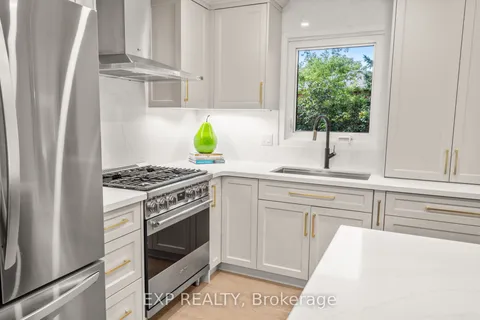 24 Riverview Drive, ON L9L 1N8