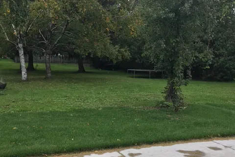 893 Wingarden Crescent, ON L1V 1S5