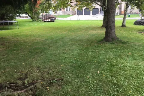 893 Wingarden Crescent, ON L1V 1S5