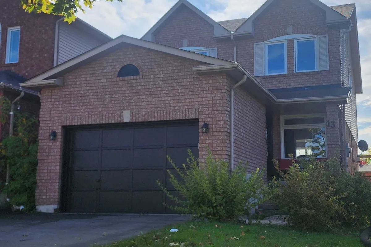 13 Prestonway Drive, ON L1C 4S8