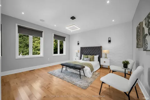 4 Westbourne Avenue, ON M1L 2X9