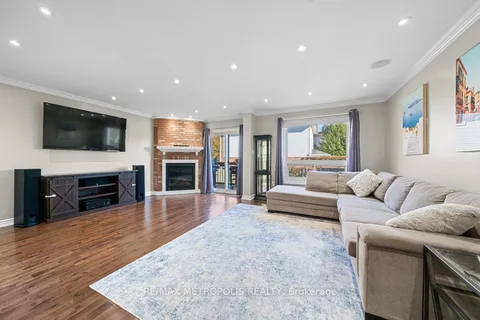 39 Hewitt Crescent, ON L1S 7A6