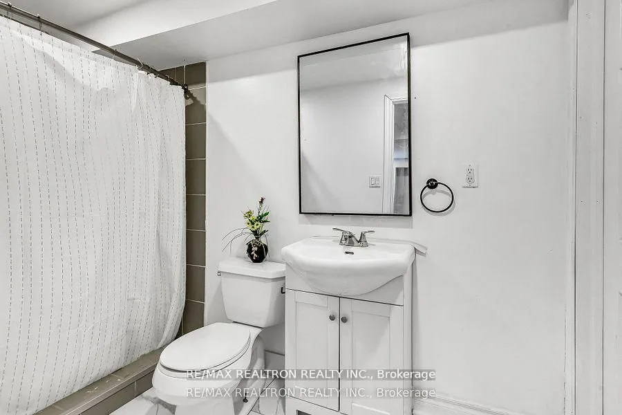 460 Gulfstream Avenue, ON L1H 7K4