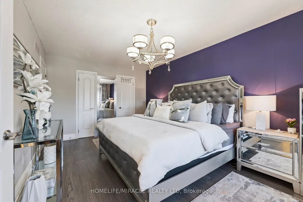 33 Ritchie Avenue, ON L1S 5V7